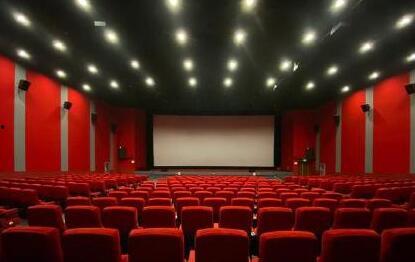 电影院最新上映电影,穿越虫洞，探寻宇宙奥秘！